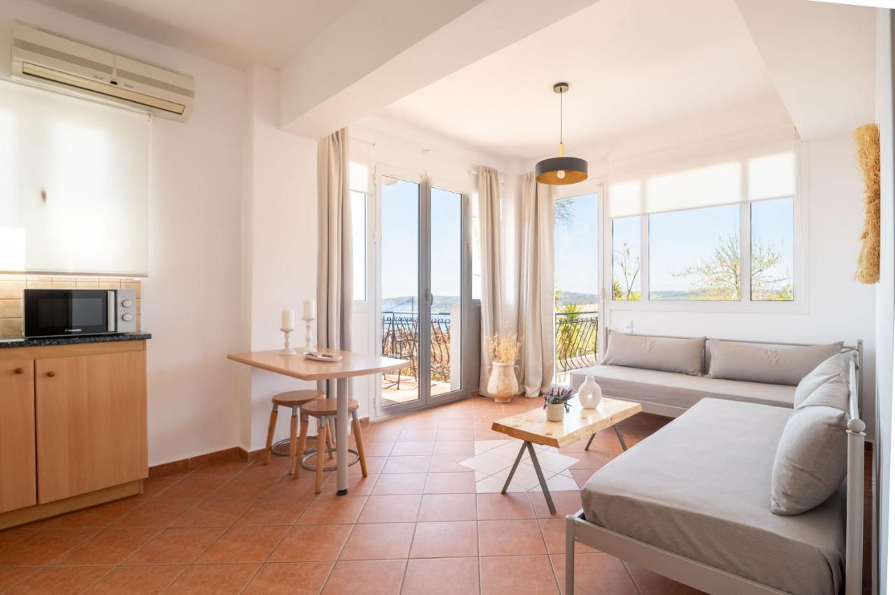 Christoforos Apartments Lurdáta Kültér fotó
