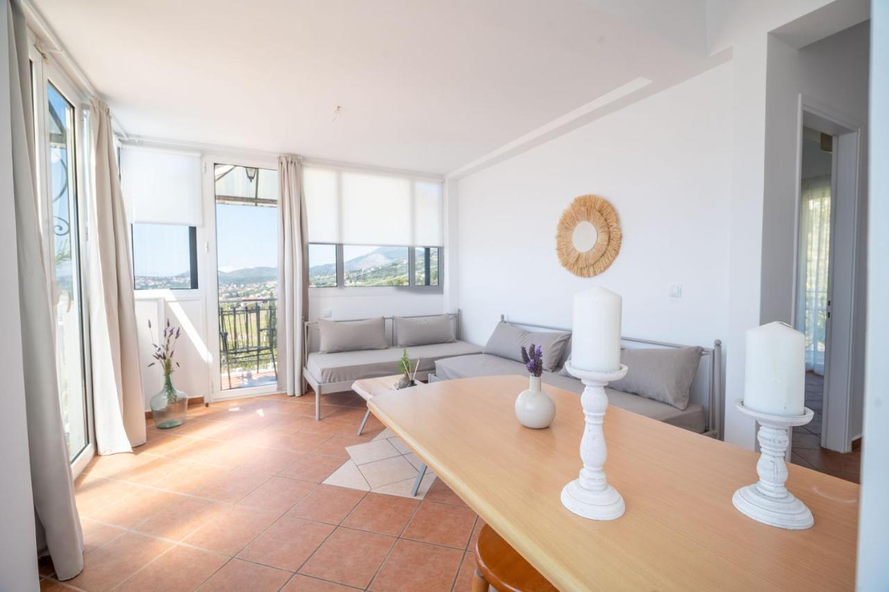 Christoforos Apartments Lurdáta Kültér fotó