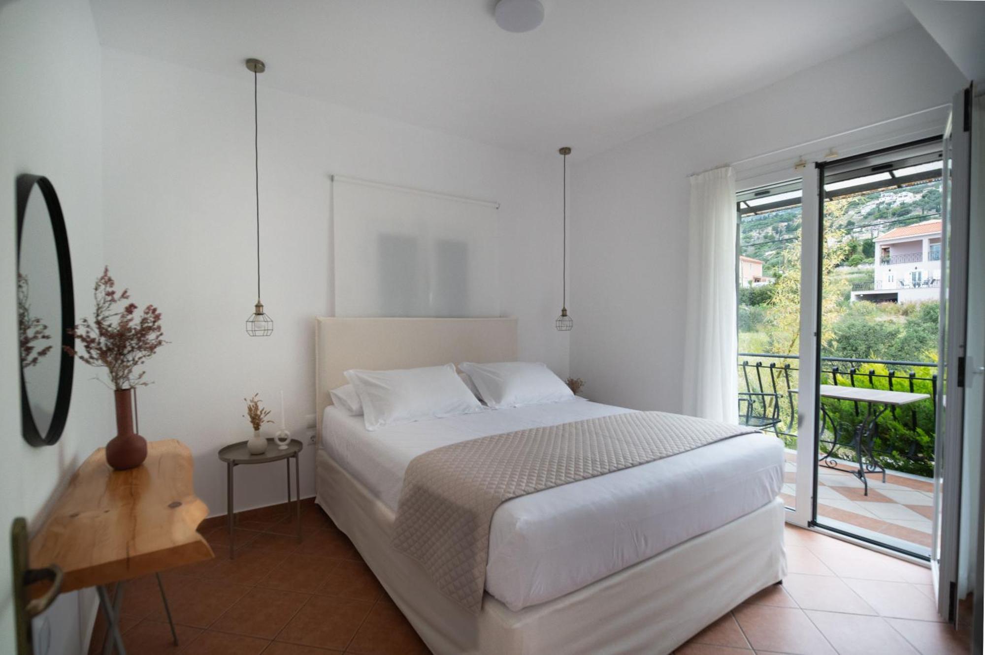 Christoforos Apartments Lurdáta Kültér fotó
