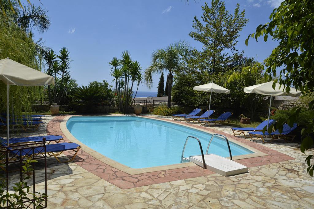 Christoforos Apartments Lurdáta Kültér fotó